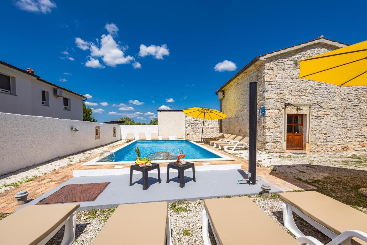 Villa Laura - Orihi Barban Extérieur photo